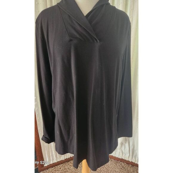 T2 D & Co Essentials black top - Picture 1 of 10